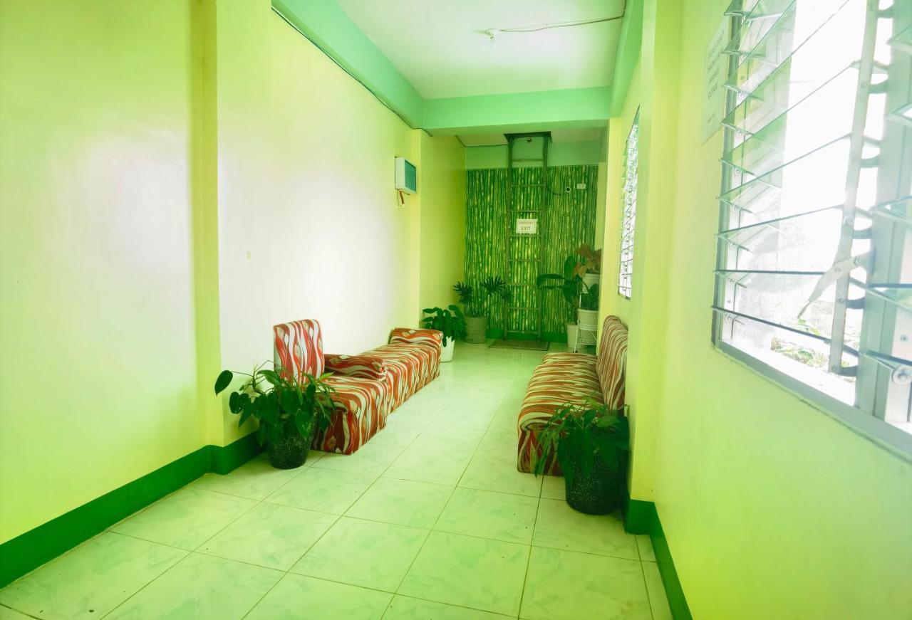 Reddoorz At D128 Lodge Cagayan Valley Tuguegarao City Exteriör bild